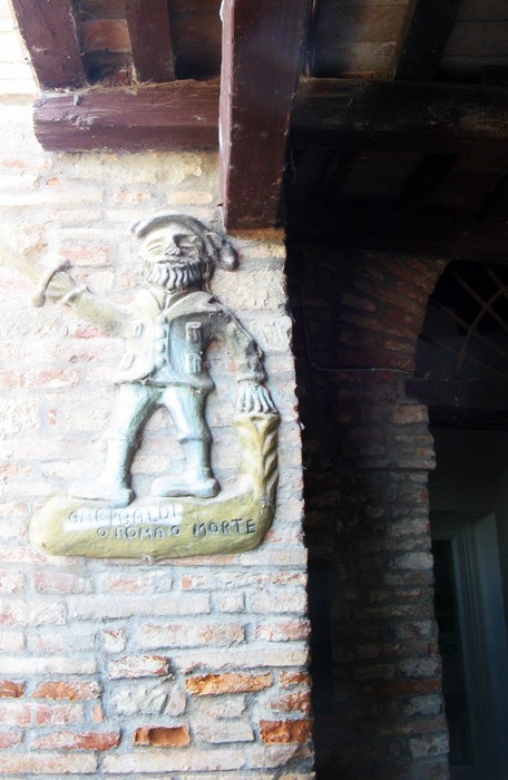 скульптура Гарибальди в Читерне