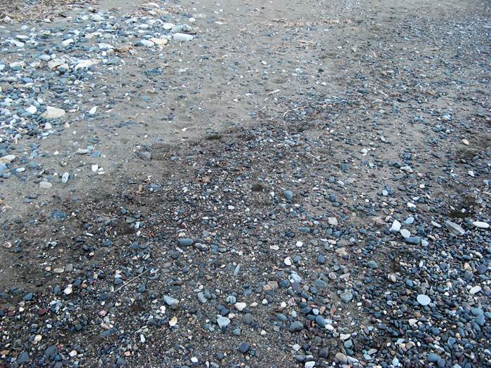 пляж Ортано - песок и камешки