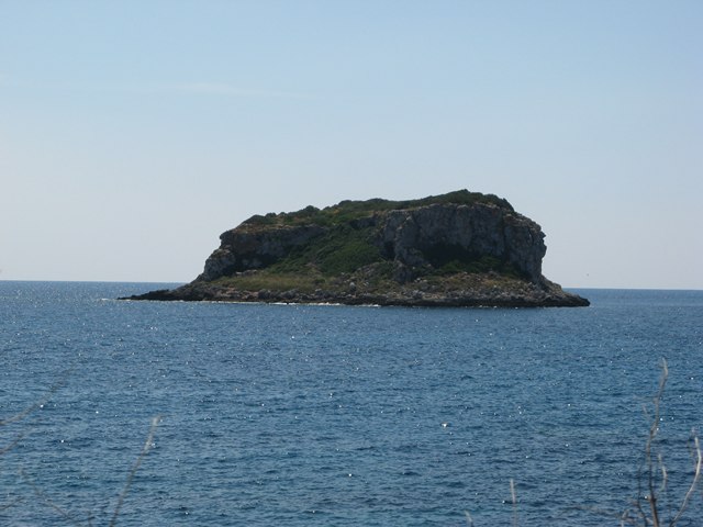 островок рядом с островом Пьяноза