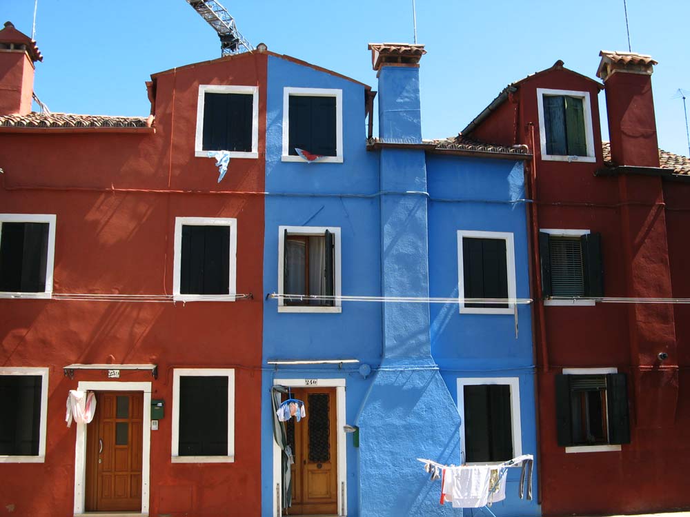 красно-голубой дом