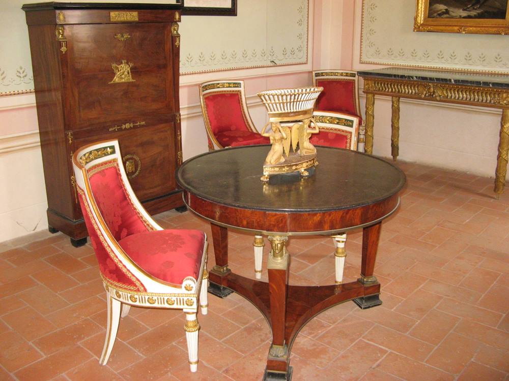 Часть столовой Наполеона
