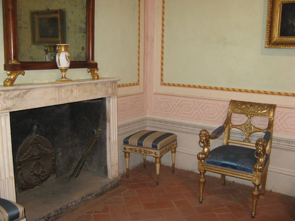 Камин в салоне Наполеона