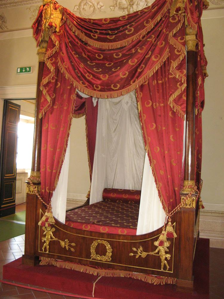 кровать Наполеона