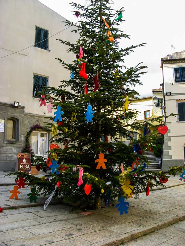 рождественская ёлка в Сан Пьеро