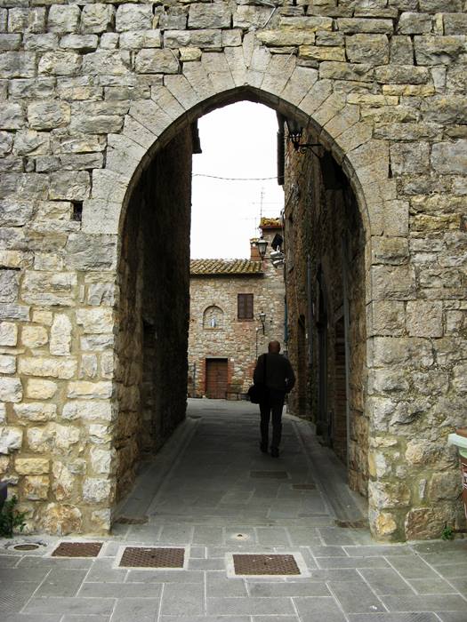 Сан Савино - вход в крепость