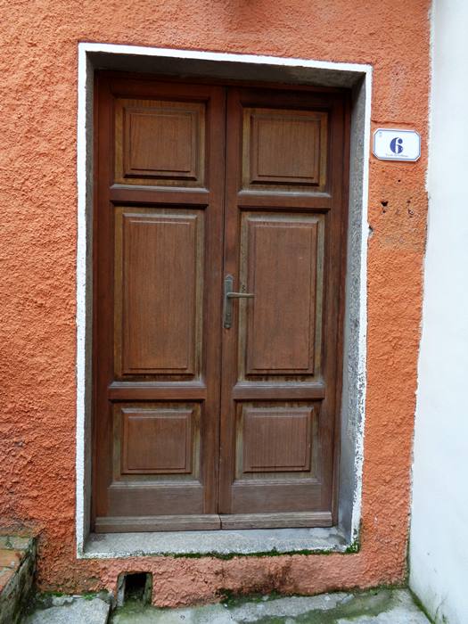 каполивери - старая дверь